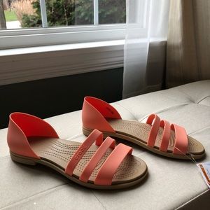 Sz 8 NWT Crocs sandals